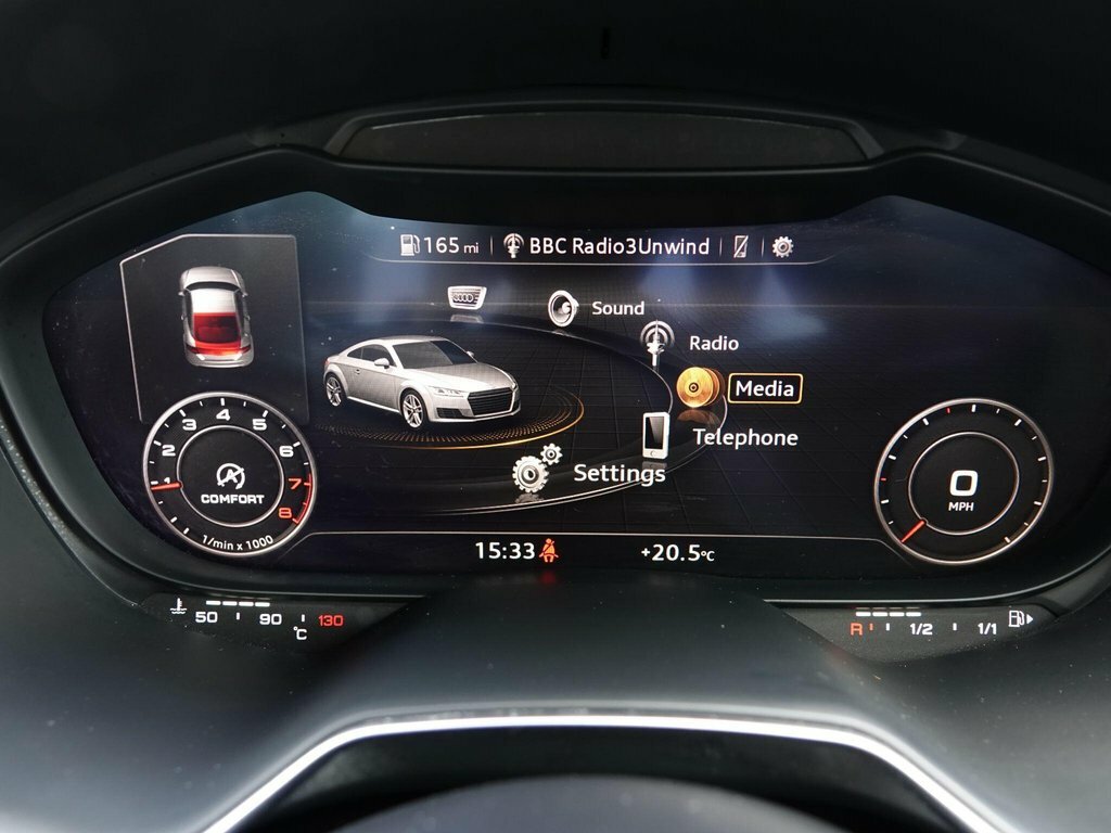 Audi TT Roadster Black Edition 2.0 Tdi Ultra 184 Ps 6-Spe White #16