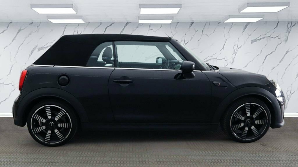 Mini Convertible 2L Cooper S Exclusive Black #5