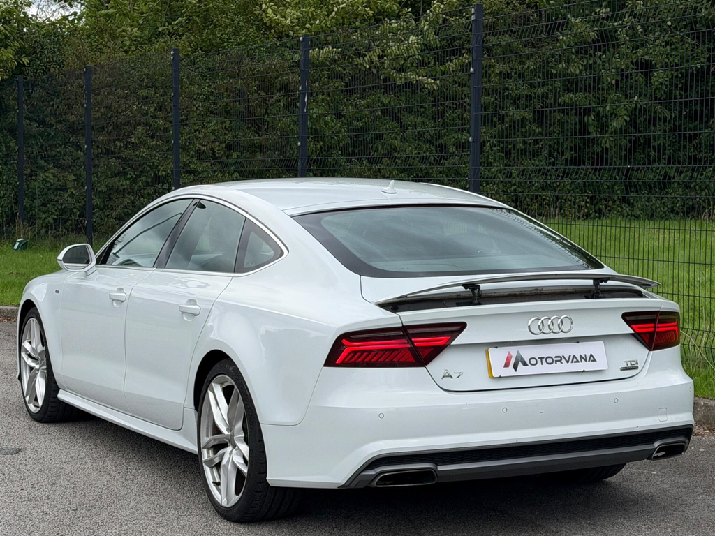 Audi A7 4.0 Rs7 Sportback Tfsi V8 Quattro 553 Bhp Black #4
