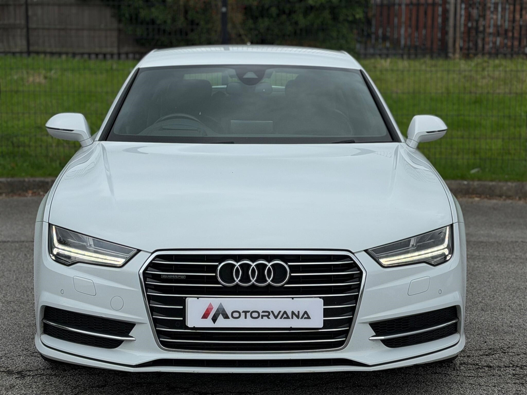 Audi A7 4.0 Rs7 Sportback Tfsi V8 Quattro 553 Bhp Black #2
