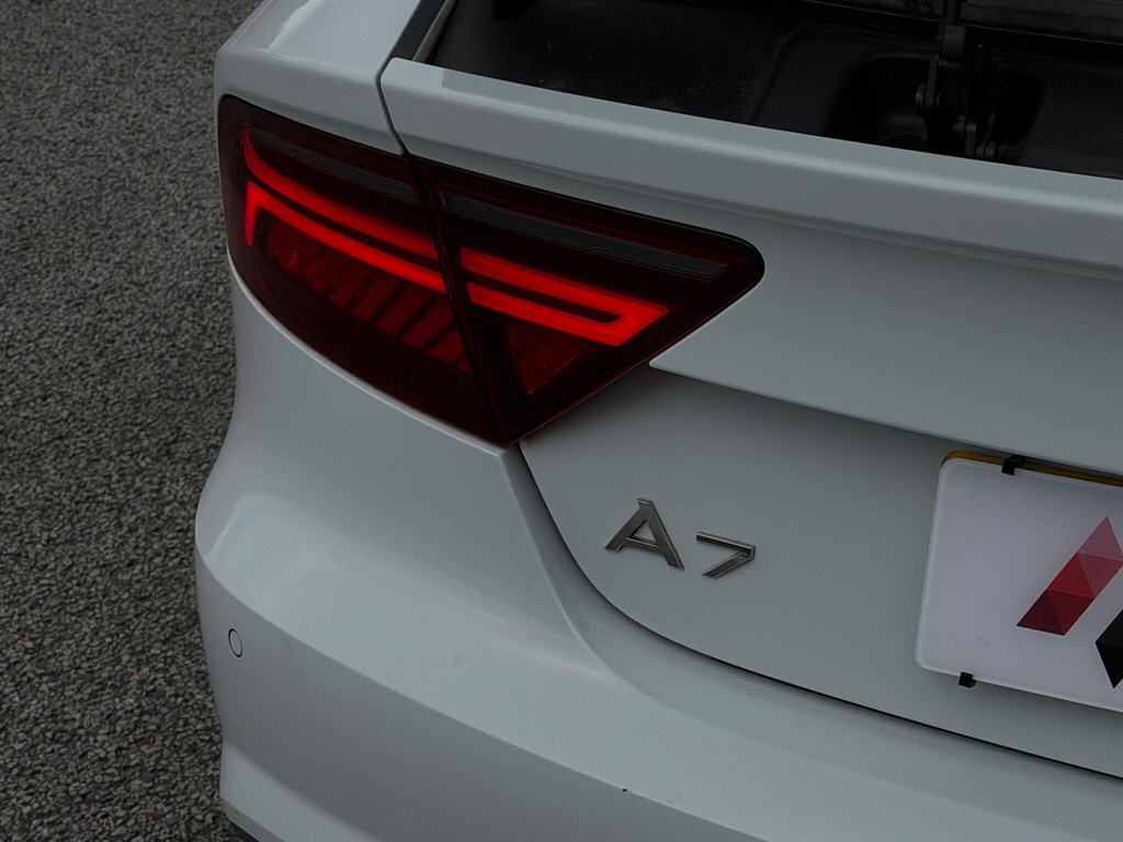 Audi A7 4.0 Rs7 Sportback Tfsi V8 Quattro 553 Bhp Black #38