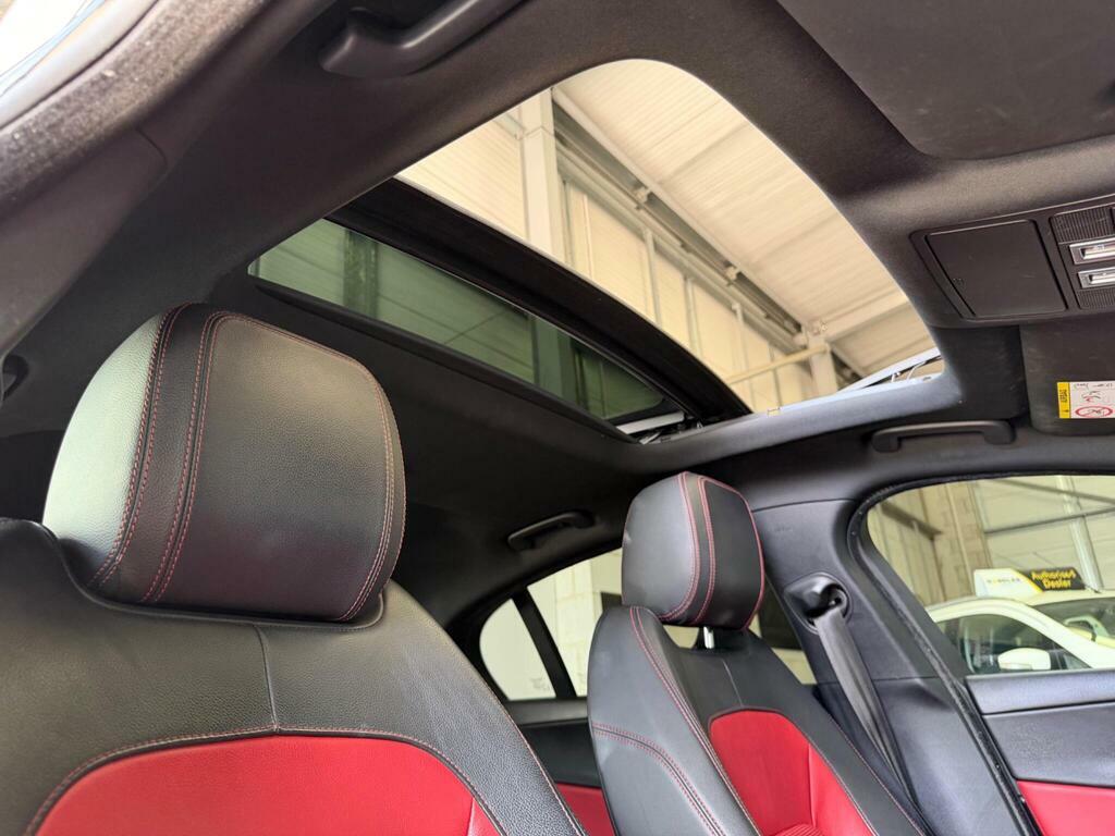 Jaguar XE 2.0D R-sport Saloon Black #6