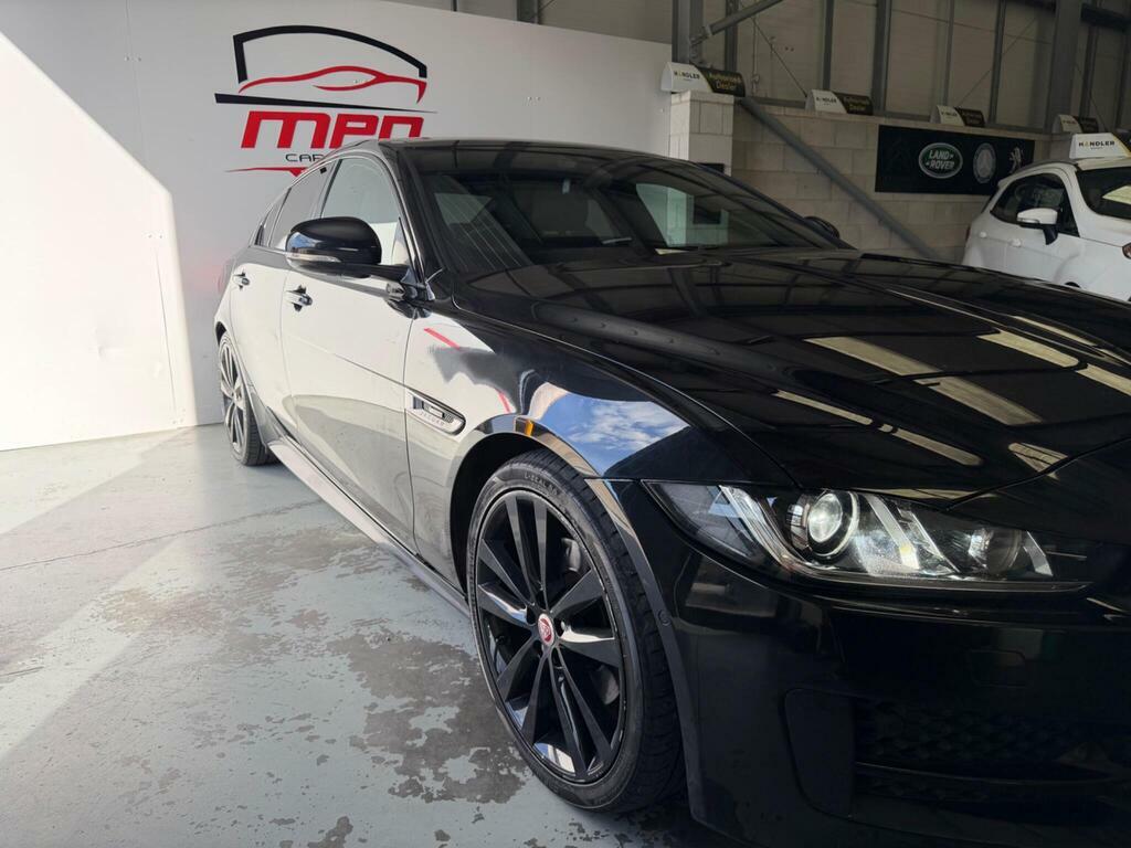 Jaguar XE 2.0L R-sport Ingenium 247 Bhp Red #81