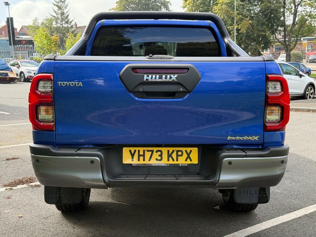 Toyota HILUX 2.8 D-4d Invincible X 4Wd Euro 6 S S Blue #4