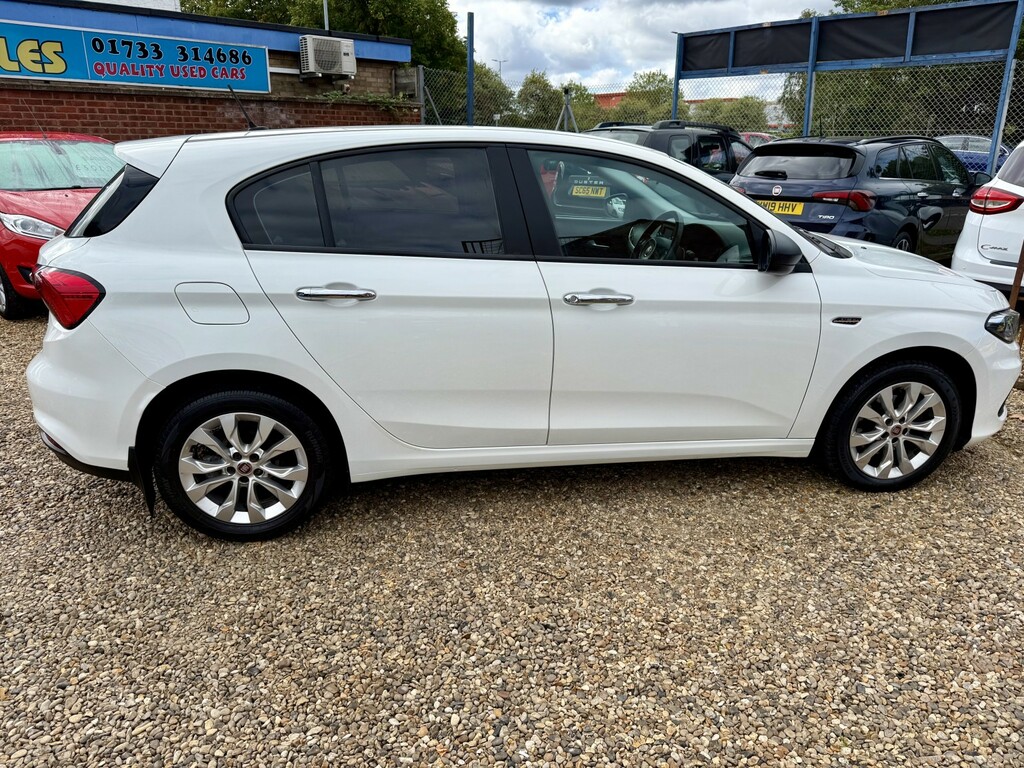 Fiat Tipo 1.6 Tipo Hatchback 1.6 Multijet Ii 120Hp Easy Plus White #3