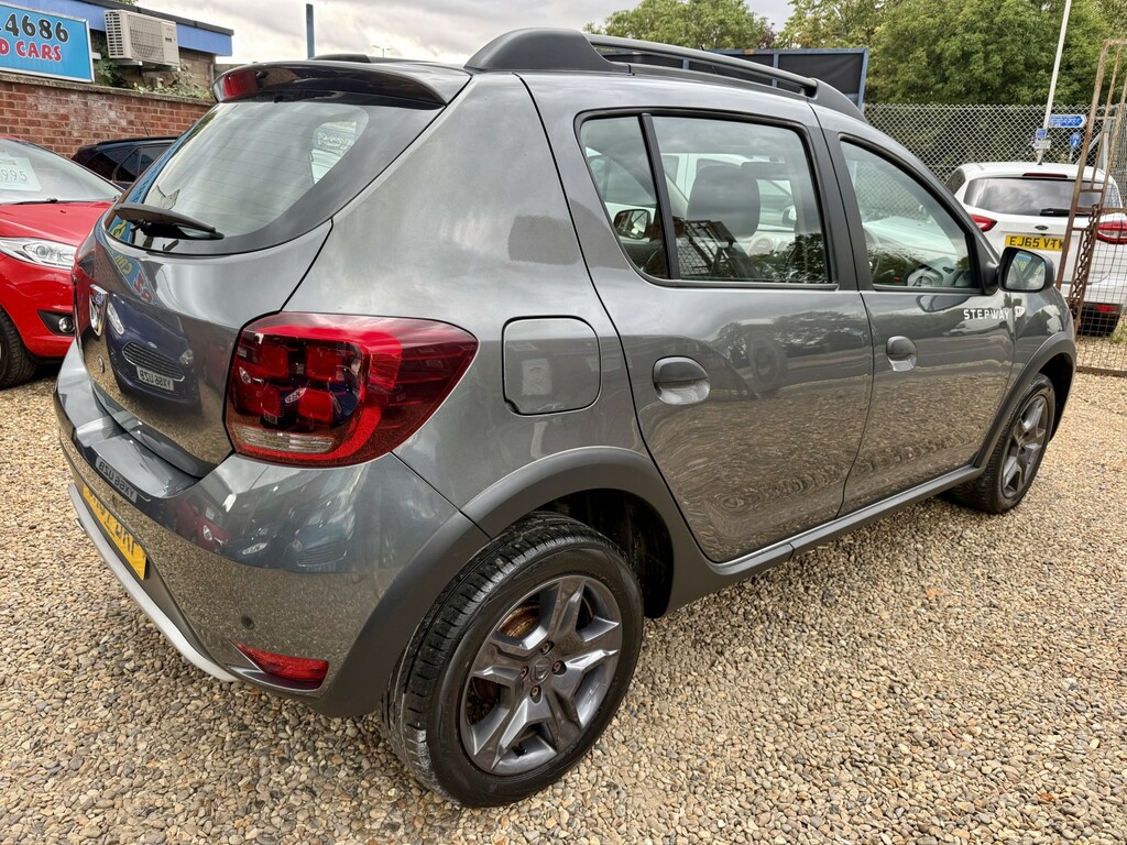 Dacia Sandero Stepway 1.5 Stepway Se Summit Dci 90 2017 Grey #4