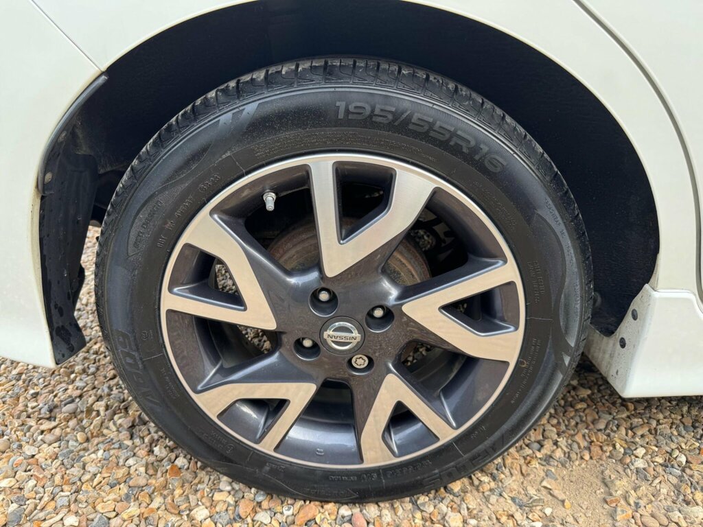 Nissan Note 1.2 12V N-tec Hatchback Euro 5 Silver #40