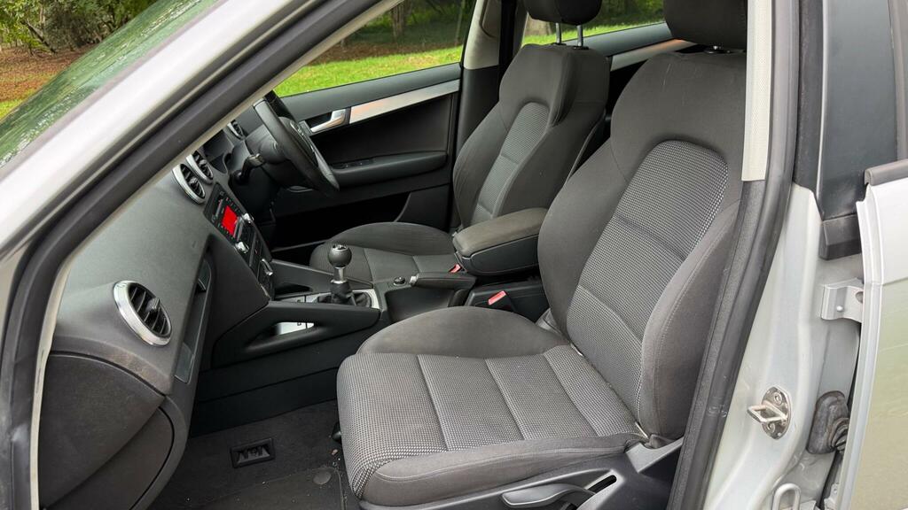 Audi A3 Sport 1.9 Tdie Sportback 5-Door Hatchback Black #33