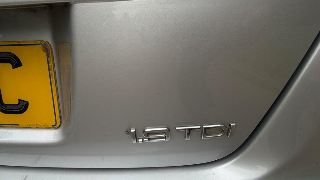 Audi A3 Sport 1.9 Tdie Sportback 5-Door Hatchback Black #16