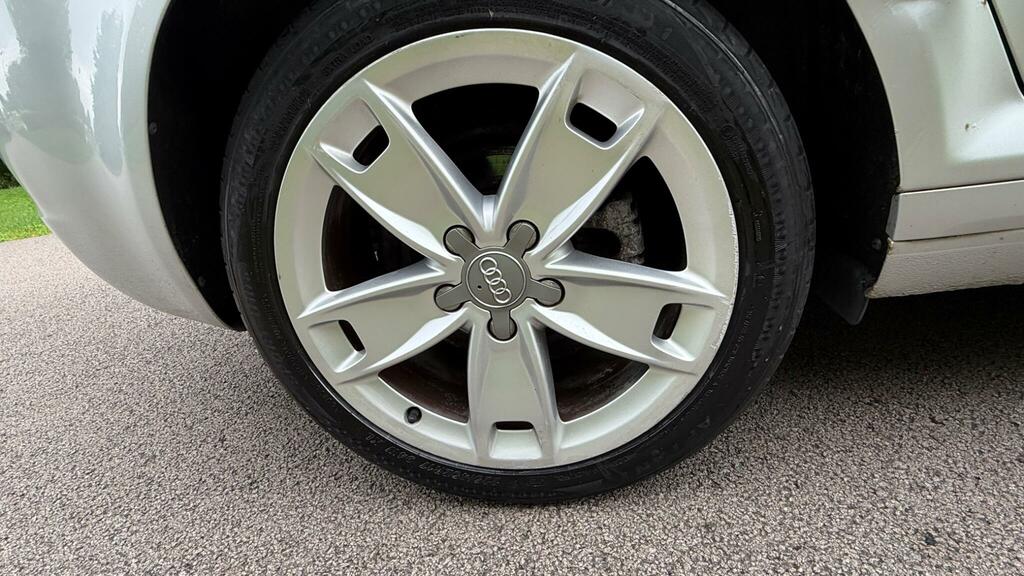 Audi A3 Sport 1.9 Tdie Sportback 5-Door Hatchback Black #27