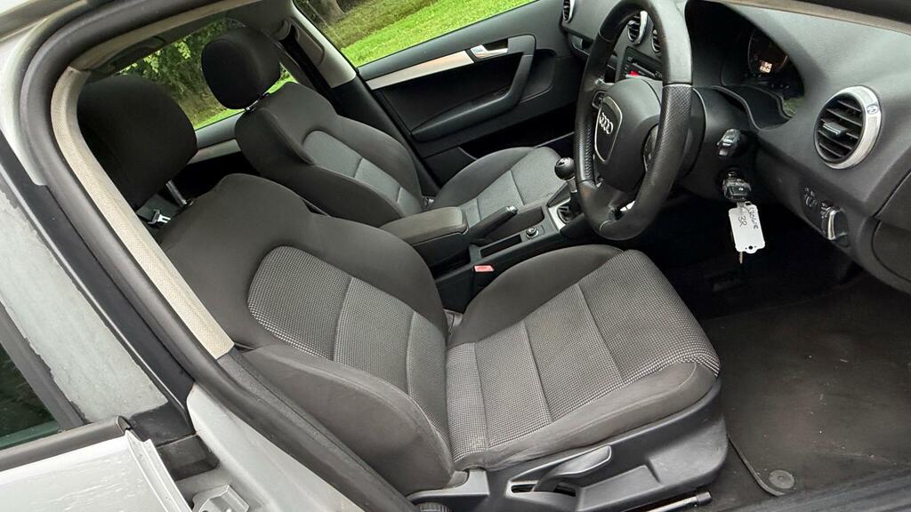 Audi A3 Sport 1.9 Tdie Sportback 5-Door Hatchback Black #47