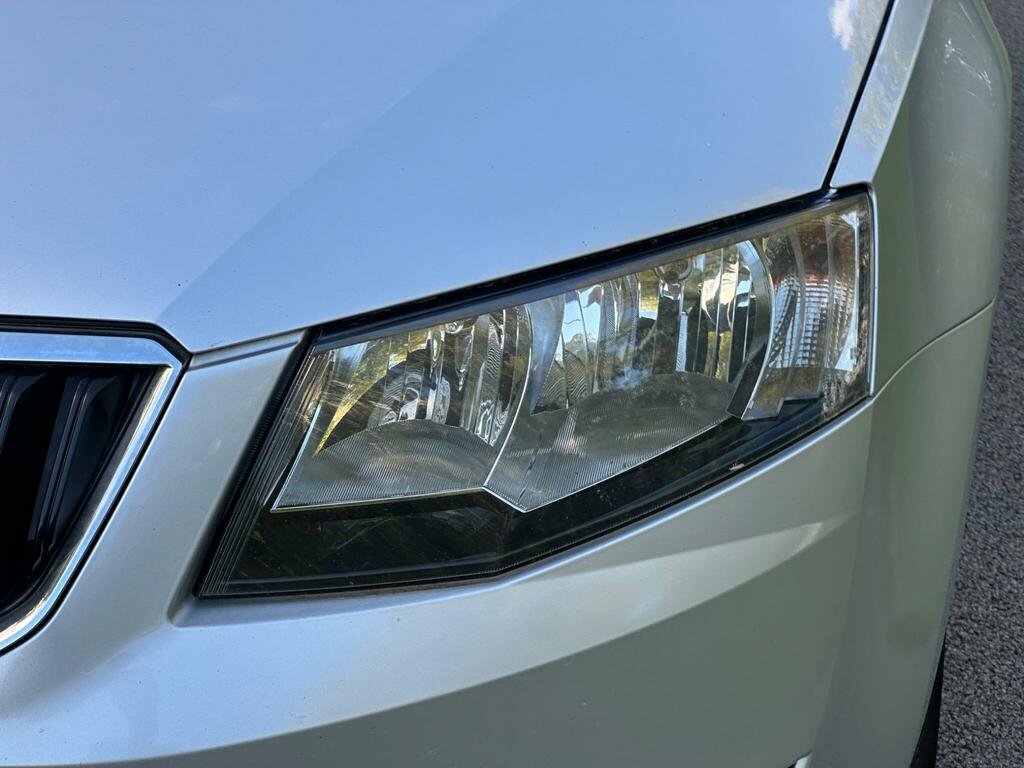 Skoda Octavia 1.4 Tsi Elegance Euro 5 S S Black #23
