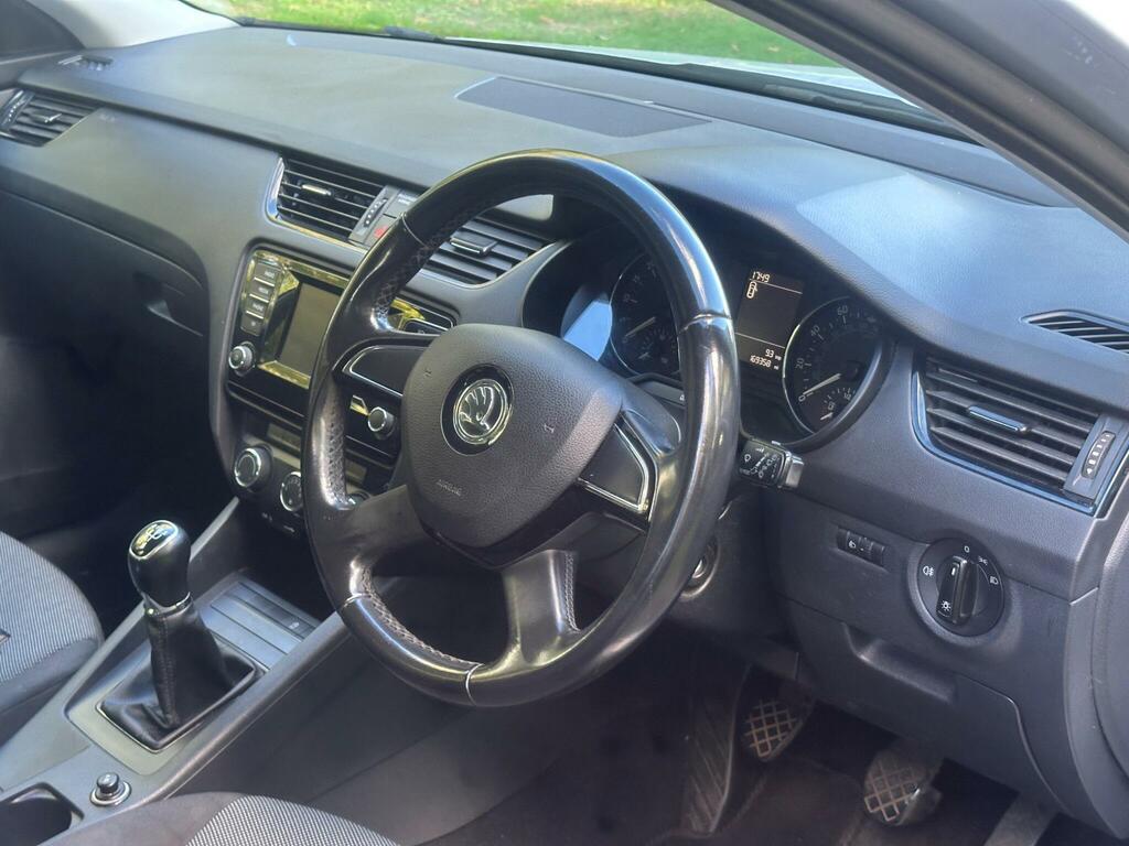 Skoda Octavia 1.4 Tsi Elegance Euro 5 S S Black #31