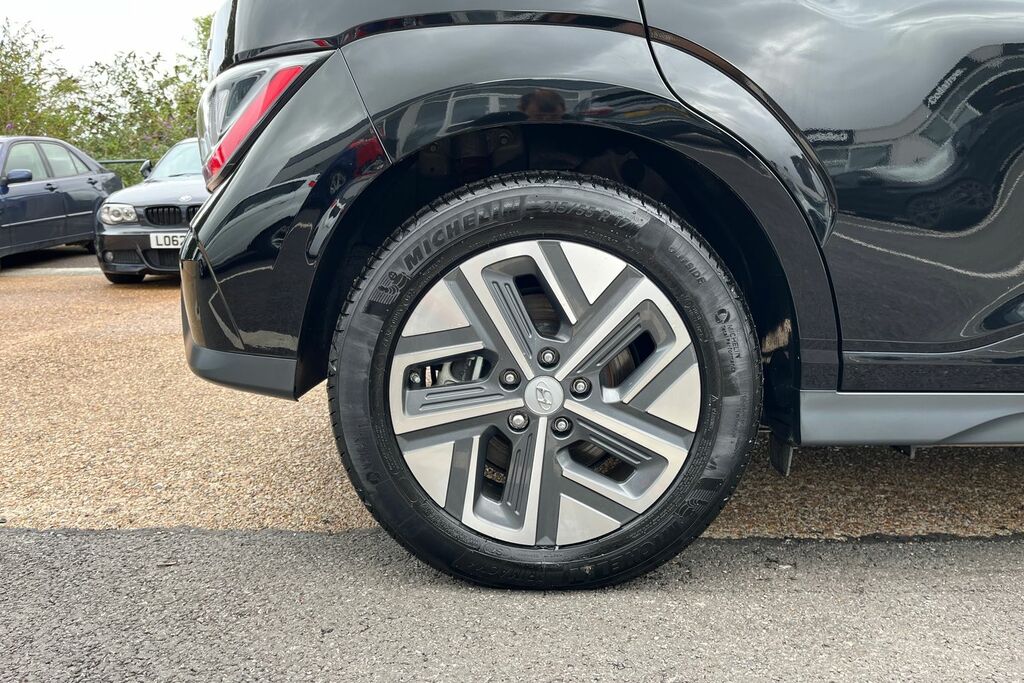 Hyundai Kona 64Kwh Ultimate 10.5Kw Charger Black #5