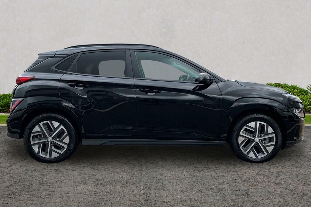 Hyundai Kona 64Kwh Ultimate 10.5Kw Charger Black #4