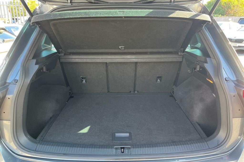 Volkswagen Tiguan Se Navigation White #20