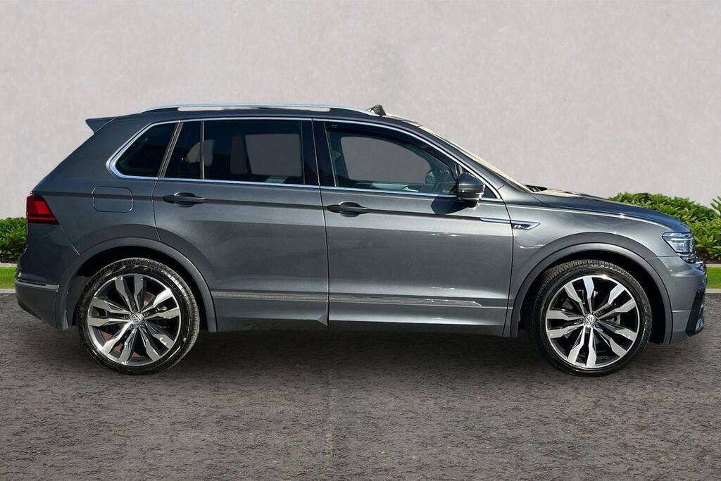 Volkswagen Tiguan Se Navigation White #4
