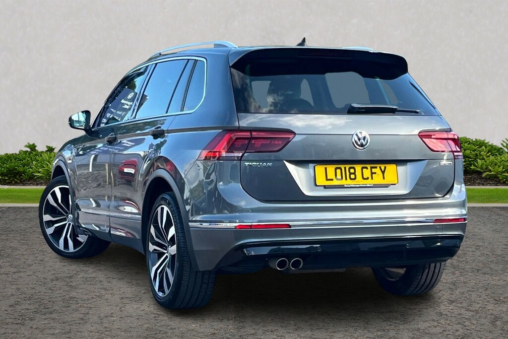 Volkswagen Tiguan Se Navigation White #3