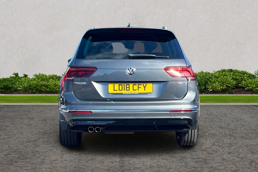 Volkswagen Tiguan Se Navigation White #9