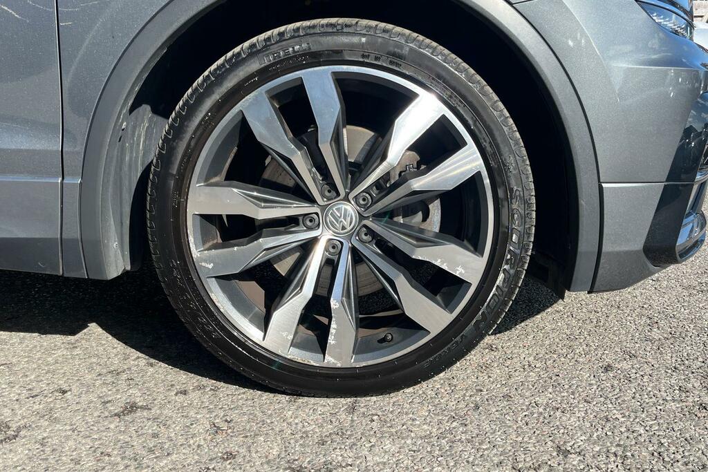 Volkswagen Tiguan Se Navigation White #5