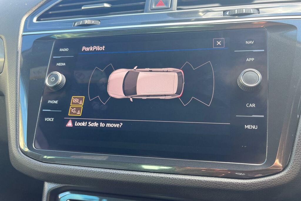 Volkswagen Tiguan Se Navigation White #13