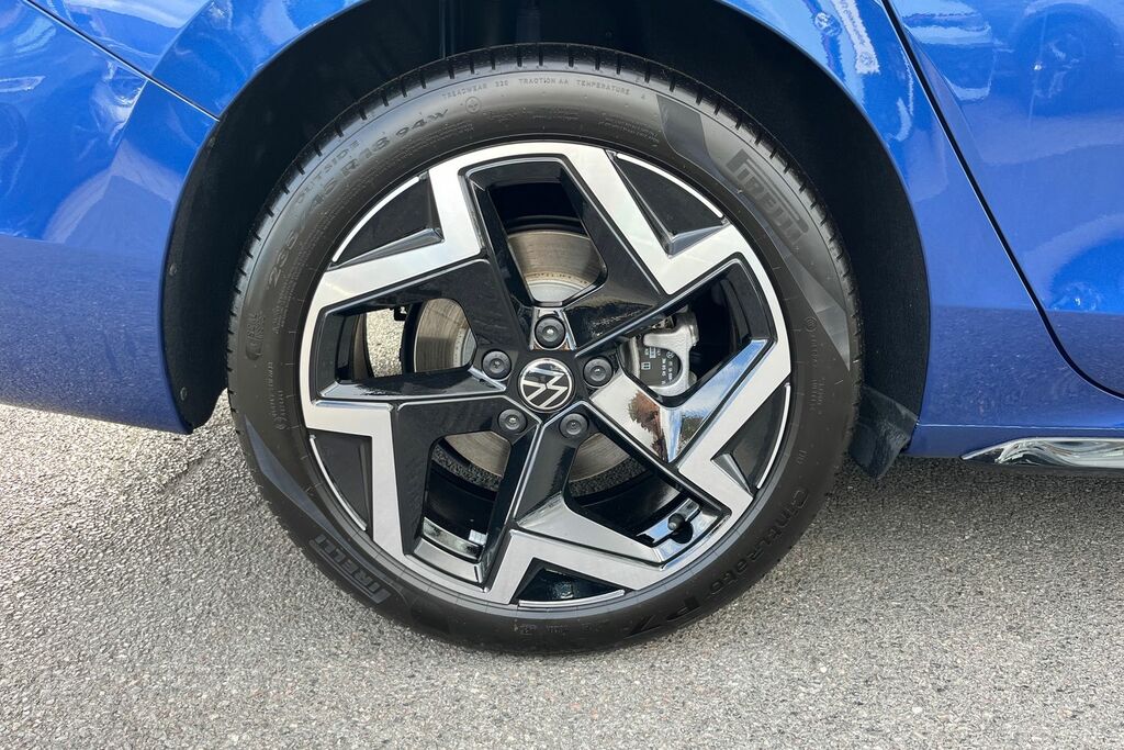Volkswagen Passat 1.5 Etsi Mhev R-line Estate Hybrid Dsg Blue #5