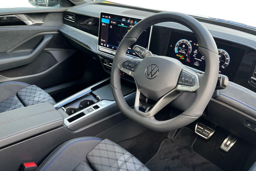 Volkswagen Passat 1.5 Etsi Mhev R-line Estate Hybrid Dsg Blue #6