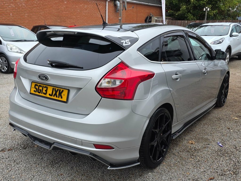 Ford Focus 2.0T Ecoboost St-3 Euro 5 Ss Black #7
