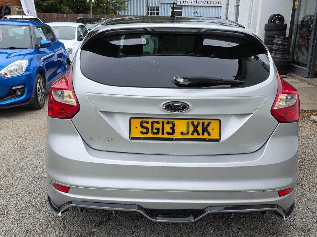 Ford Focus 2.0T Ecoboost St-3 Euro 5 Ss Black #6
