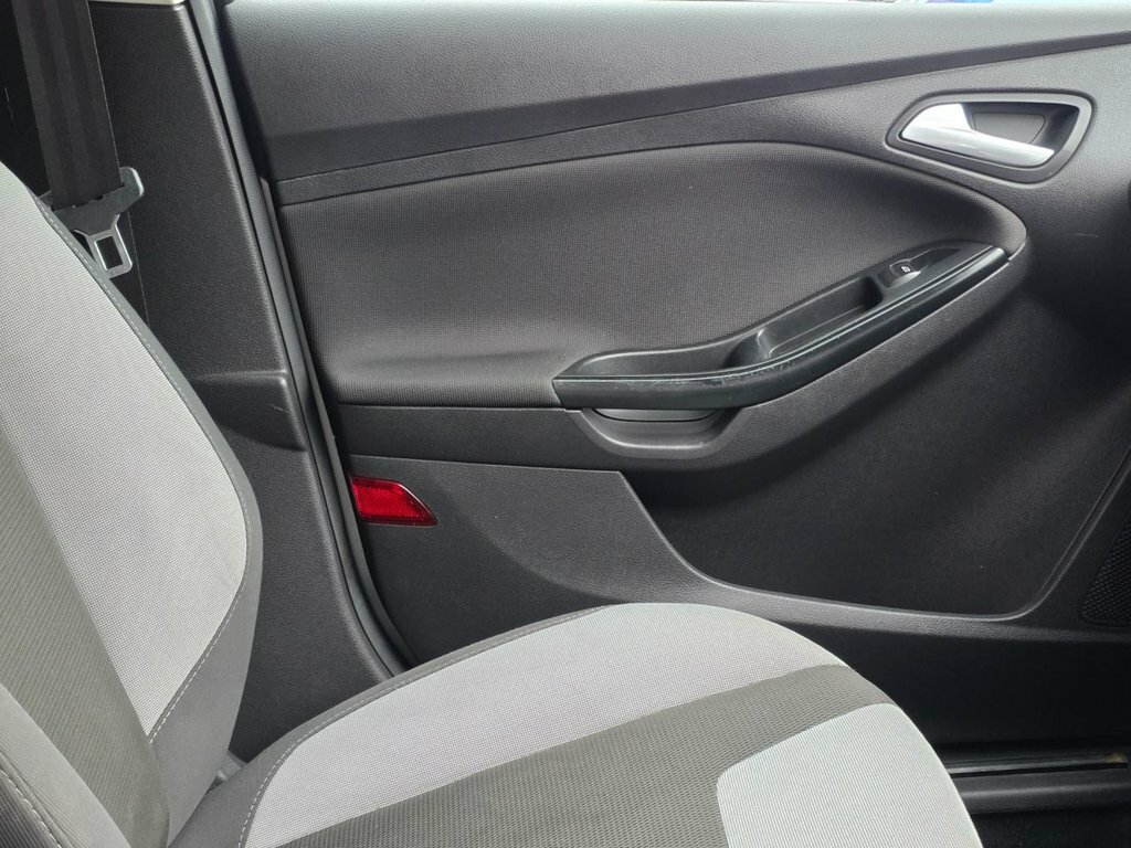 Ford Focus 2.0T Ecoboost St-3 Euro 5 Ss Black #28