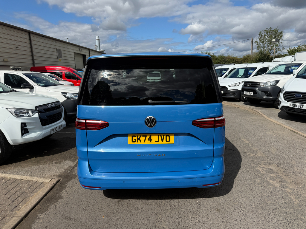 Volkswagen Multivan Life Tdi Dsg 7 Seater Minibus Blue #3