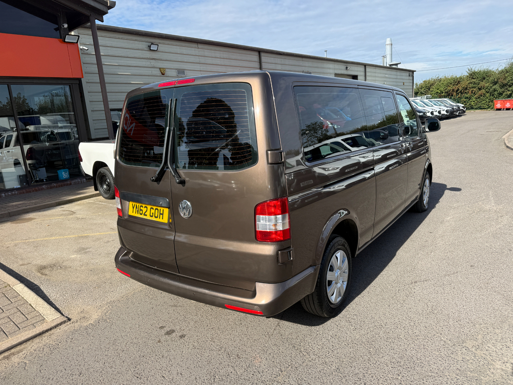 Volkswagen Transporter Shuttle 2.0 Td T30 Se Dsg L1 H1 Black #3