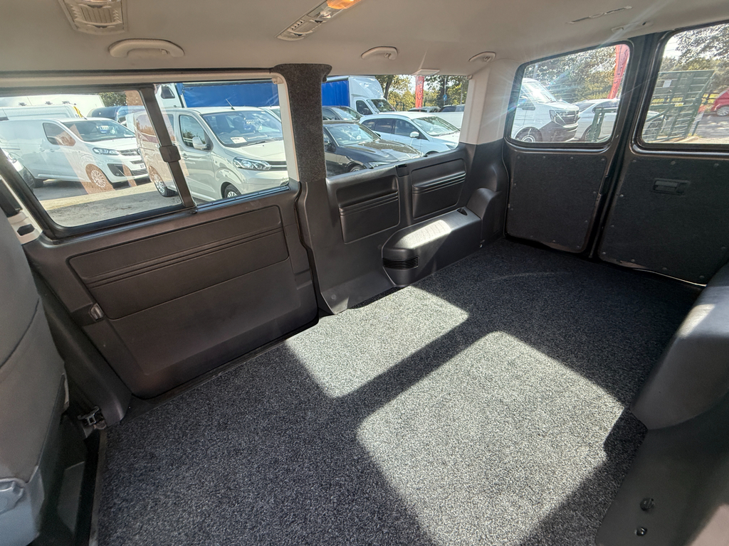 Volkswagen Transporter Shuttle 2.0 Td T30 Se Dsg L1 H1 Black #7