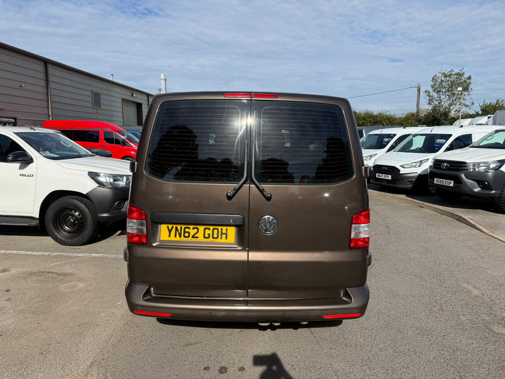 Volkswagen Transporter Shuttle 2.0 Td T30 Se Dsg L1 H1 Black #4