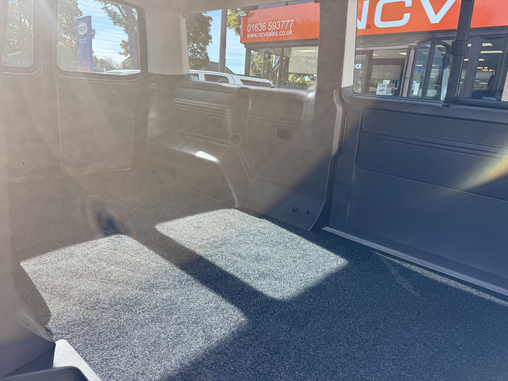 Volkswagen Transporter Shuttle 2.0 Td T30 Se Dsg L1 H1 Black #10
