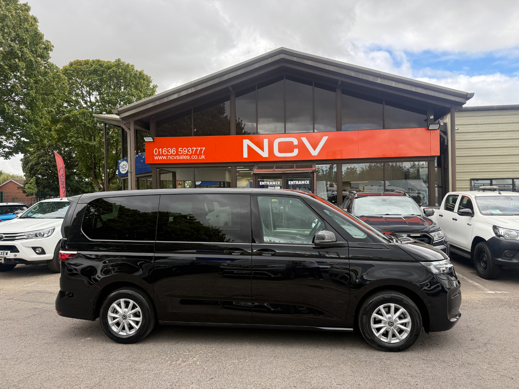 Volkswagen Multivan Life Tdi Dsg 7 Seater Black #2