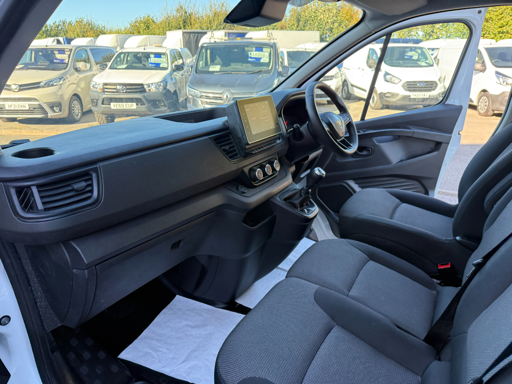 Renault Trafic Sl28 Blue Dci 130 Sport Van Black #10