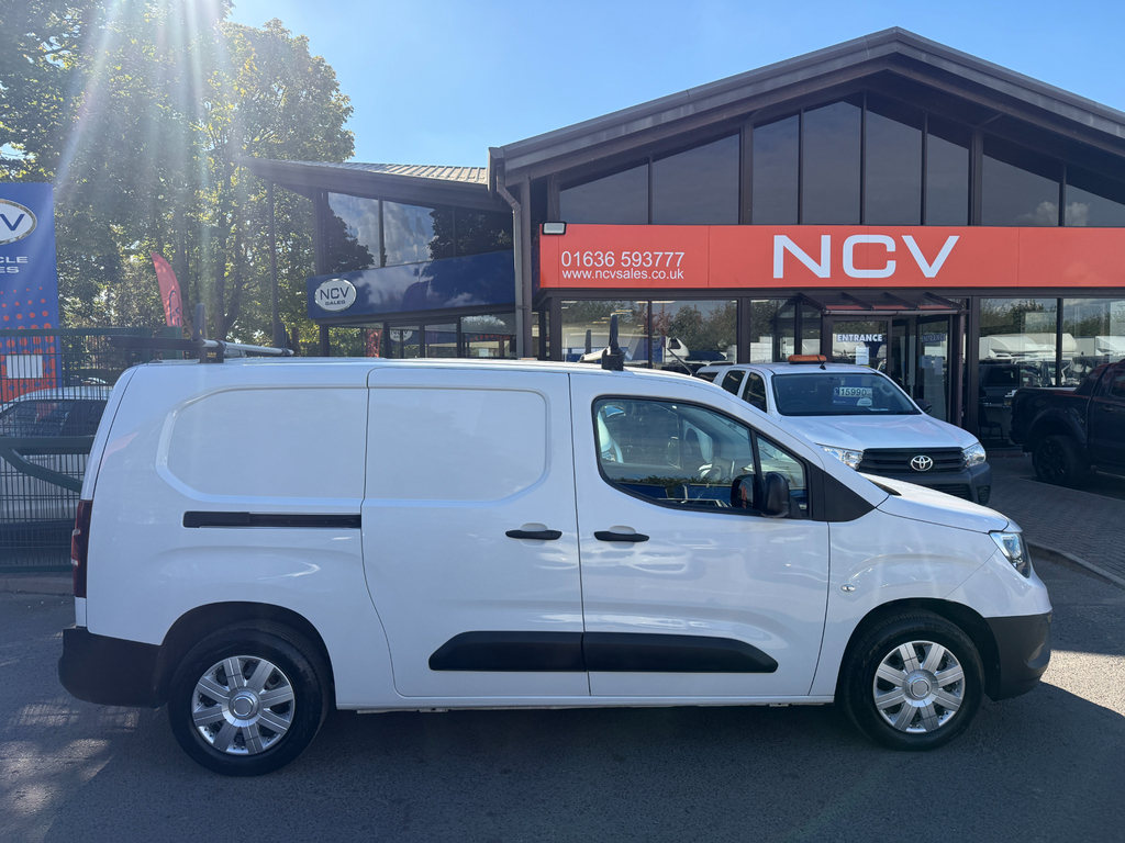 Vauxhall Combo L2h1 2300 Prime Ss Lwb Eu6 Ac White #2