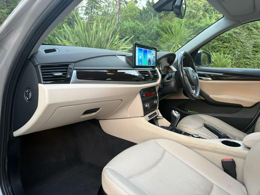BMW X1 Xdrive20d Sport White #14