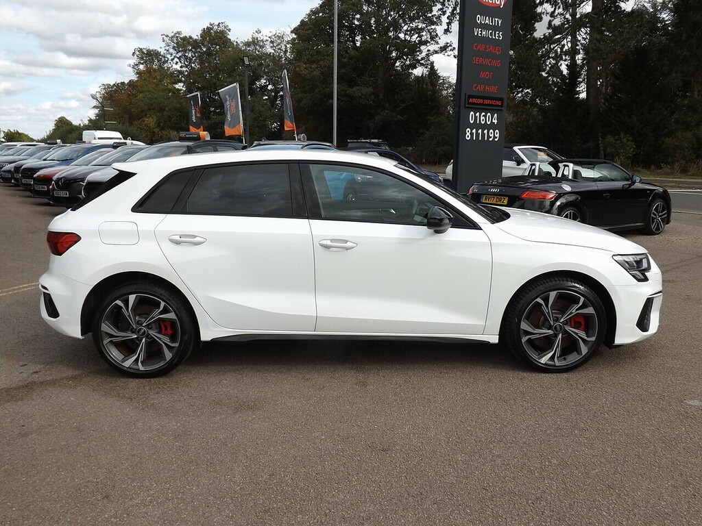 Audi A3 Tfsie S Line Competition White #4