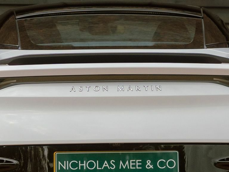 Aston Martin DBS V12 Superleggera Touchtronic 5.2 White #28