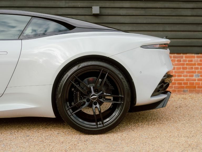 Aston Martin DBS V12 Superleggera Touchtronic 5.2 White #19