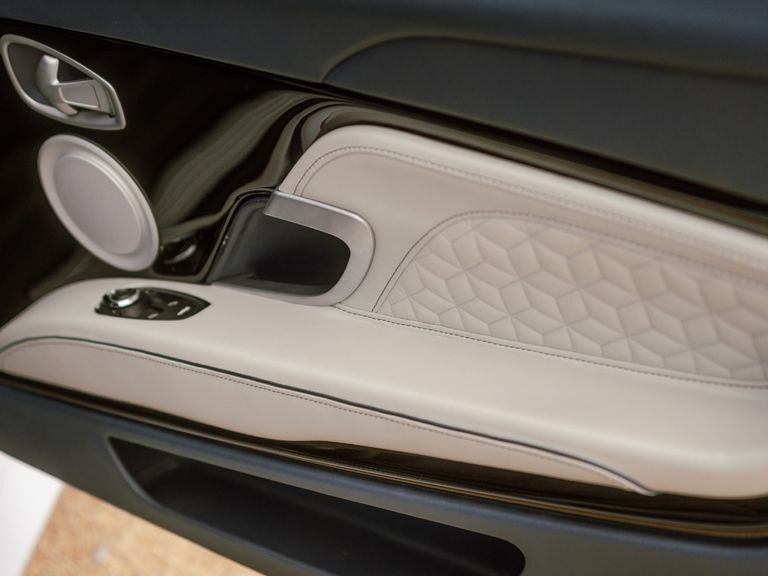 Aston Martin DBS V12 Superleggera Touchtronic 5.2 White #51