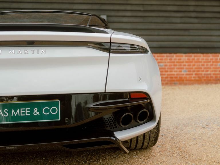 Aston Martin DBS V12 Superleggera Touchtronic 5.2 White #22