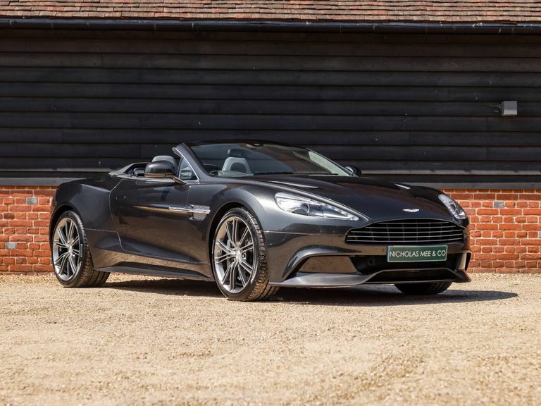 Aston Martin Vanquish Volante 8 Speed Grey
