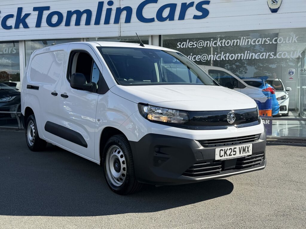Vauxhall Combo Diesel White #4