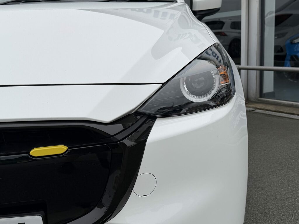Mazda 2 Petrol White #4