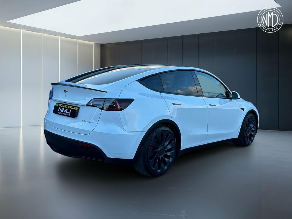 Tesla Model Y 2022 Dual Motor Performance 4Wde White #5