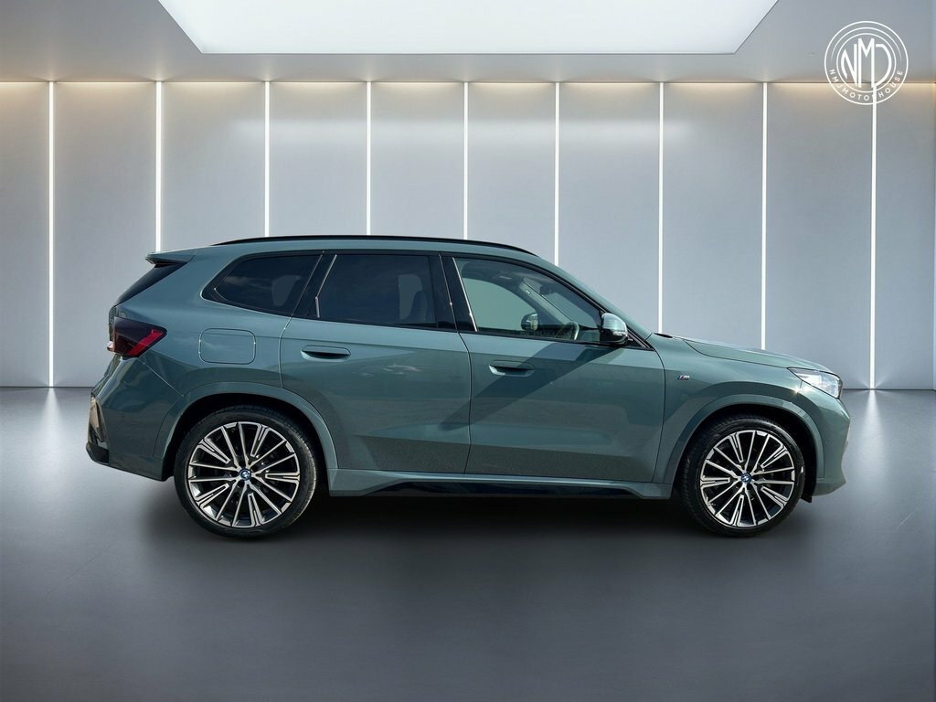 BMW iX1 2023 30 66.5Kwh M Sport Xdrive 11Kw Char Green #4