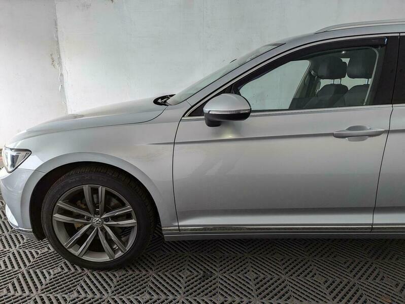 Volkswagen Passat 2L Se Business Black #25